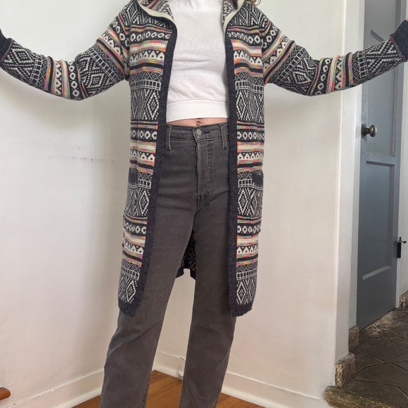 Long Cardigan Grey Geometric Pring - Picture 2 of 6